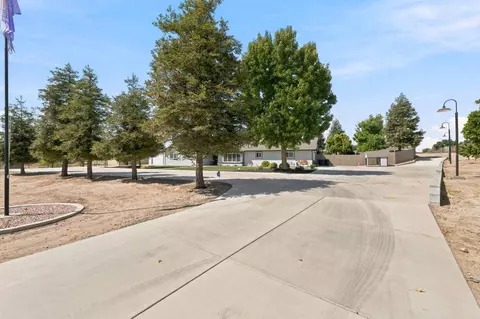 Exterior - 16176 Paula, Madera, CA 93636 photo 3 of 9
