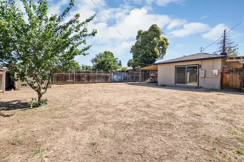 Exterior - 351 Alpine Dr, Merced, CA 95340 photo 6 of 7