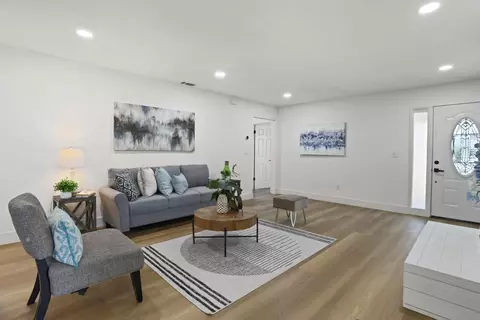 Living - 351 Alpine Dr, Merced, CA 95340 photo 3 of 6