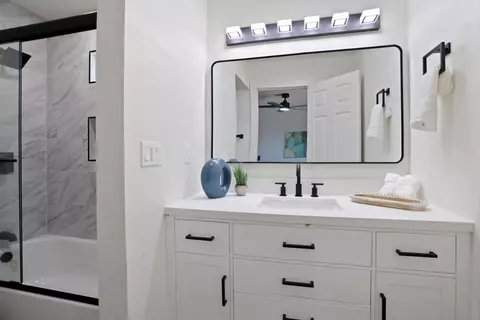 Bath - 351 Alpine Dr, Merced, CA 95340 photo 1 of 7