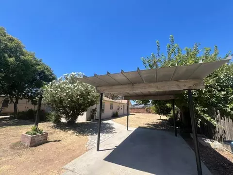 Exterior - 55 E Lorena Ave, Fresno, CA 93706 photo 14 of 22