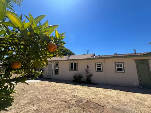 Exterior - 55 E Lorena Ave, Fresno, CA 93706 photo 7 of 22