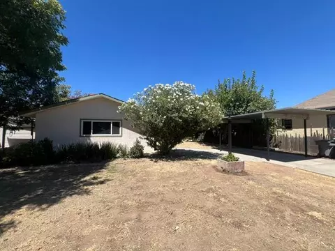 Exterior - 55 E Lorena Ave, Fresno, CA 93706 photo 13 of 22