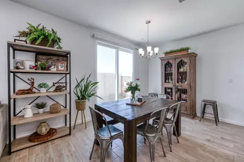 Dining - 1640 Bloom Ave, Clovis, CA 93619 photo 1 of 2