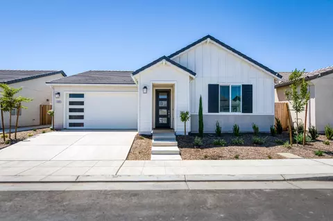 Exterior - 1640 Bloom Ave, Clovis, CA 93619 photo 3 of 7