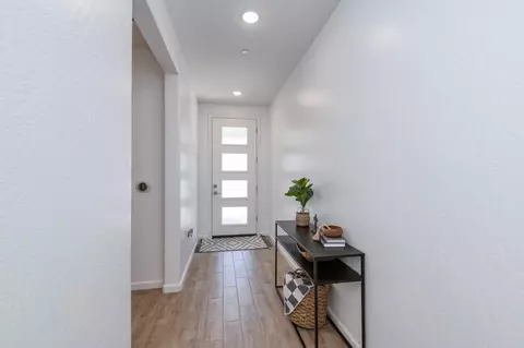 Entry Way - 1640 Bloom Ave, Clovis, CA 93619 photo 1 of 1