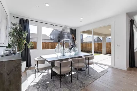 Dining - 1046 Springtime Ave, Clovis, CA 93619 photo 2 of 2