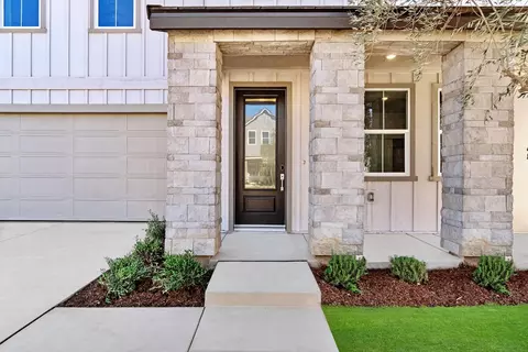 Exterior - 1046 Springtime Ave, Clovis, CA 93619 photo 3 of 5