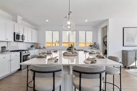 Kitchen - 1046 Springtime Ave, Clovis, CA 93619 photo 3 of 5