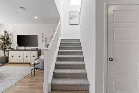 Entry Way - 1046 Springtime Ave, Clovis, CA 93619 photo 4 of 6