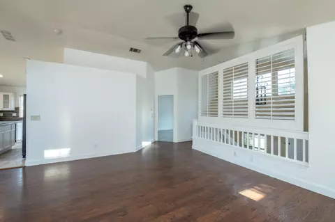 Living - 2425 E Houston Ave, Fresno, CA 93720 photo 2 of 6