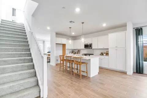 Entry Way - 1053 Springtime Ave, Clovis, CA 93619 photo 3 of 7