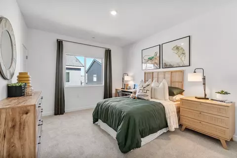 Bedroom - 1053 Springtime Ave, Clovis, CA 93619 photo 8 of 9