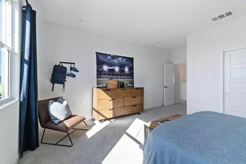 Bedroom - 1059 Springtime Ave, Clovis, CA 93619 photo 5 of 5