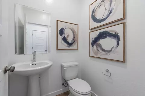 Bath - 1059 Springtime Ave, Clovis, CA 93619 photo 1 of 5