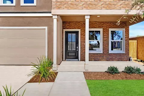 Exterior - 1059 Springtime Ave, Clovis, CA 93619 photo 3 of 4