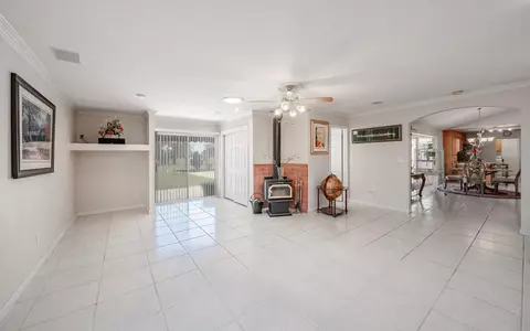 Living - 16861 Paula Rd, Madera, CA 93636 photo 5 of 6