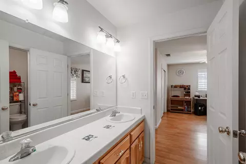 Entry Way - 16861 Paula Rd, Madera, CA 93636 photo 4 of 4