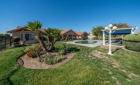 Exterior - 16861 Paula Rd, Madera, CA 93636 photo 8 of 14