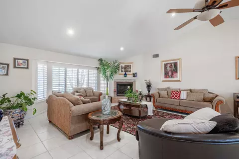 Living - 16861 Paula Rd, Madera, CA 93636 photo 1 of 6