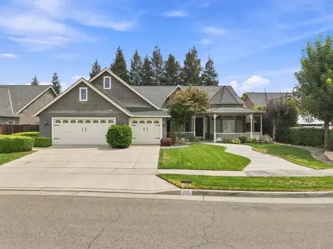 210 N Denton Ct, Visalia, CA 93291