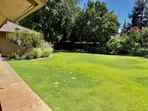 Exterior - 2270 Alamos Ave, Clovis, CA 93611 photo 4 of 8
