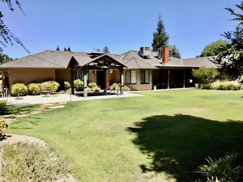 Exterior - 2270 Alamos Ave, Clovis, CA 93611 photo 8 of 8