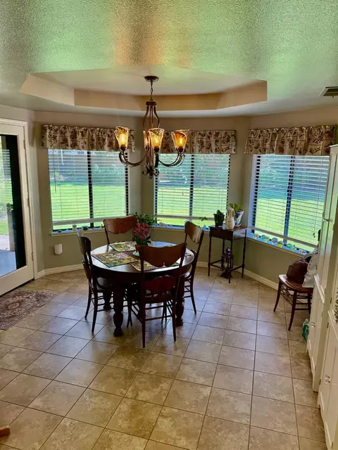 Dining - 2270 Alamos Ave, Clovis, CA 93611 photo 1 of 1