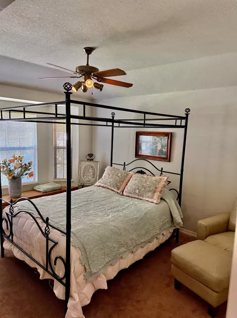 Bedroom - 2270 Alamos Ave, Clovis, CA 93611 photo 3 of 3