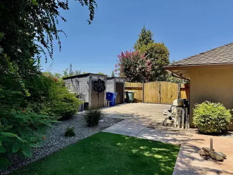 Exterior - 2270 Alamos Ave, Clovis, CA 93611 photo 6 of 8
