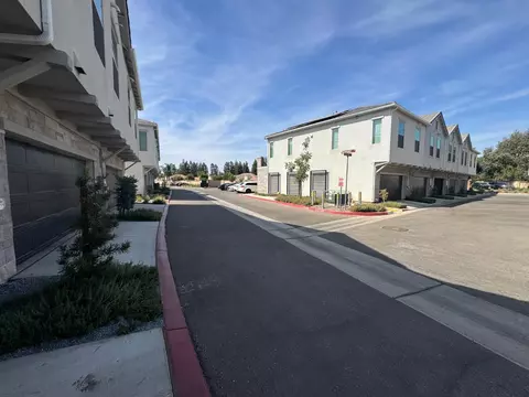 Other - 606 W Mahogany Ln, Clovis, CA 93611 photo 7 of 8