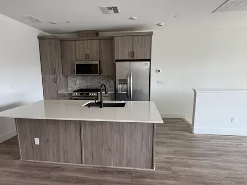 Kitchen - 606 W Mahogany Ln, Clovis, CA 93611 photo 1 of 2