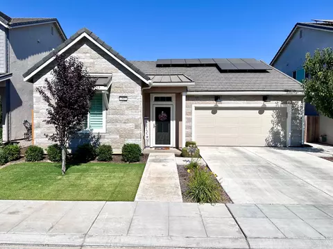 Exterior - 365 Sunset Dr S, Madera, CA 93636 photo 6 of 12