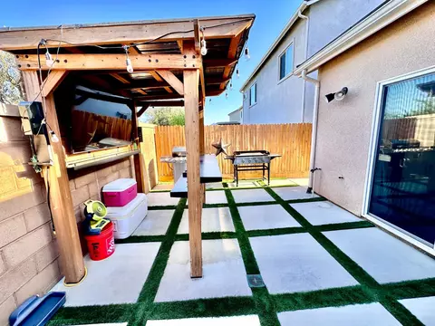 Exterior - 365 Sunset Dr S, Madera, CA 93636 photo 10 of 12