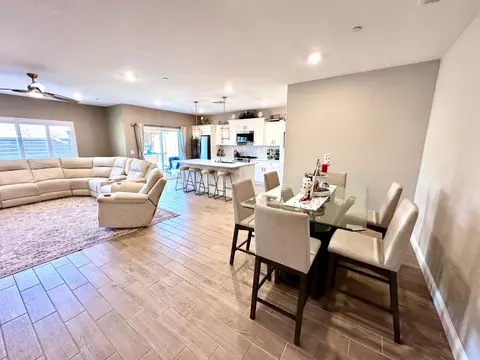 Dining - 365 Sunset Dr S, Madera, CA 93636 photo 3 of 4