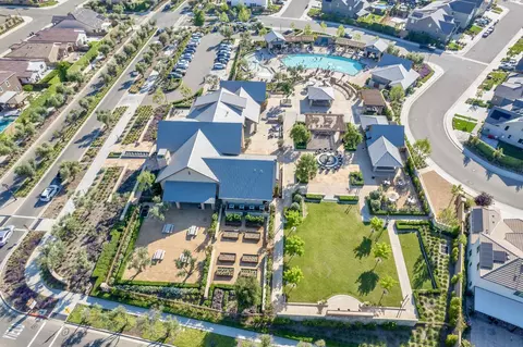 View/Area - 365 Sunset Dr S, Madera, CA 93636 photo 4 of 5