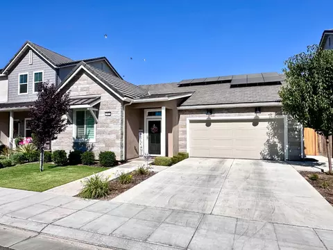 Exterior - 365 Sunset Dr S, Madera, CA 93636 photo 7 of 12