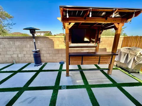 Exterior - 365 Sunset Dr S, Madera, CA 93636 photo 3 of 12
