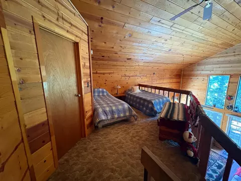 Bedroom - 58072 Summit Dr, Springville, CA 93265 photo 2 of 4