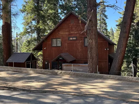 Exterior - 58072 Summit Dr, Springville, CA 93265 photo 1 of 5
