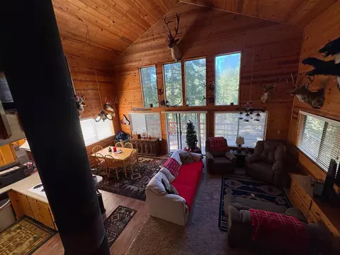Living - 58072 Summit Dr, Springville, CA 93265 photo 3 of 7