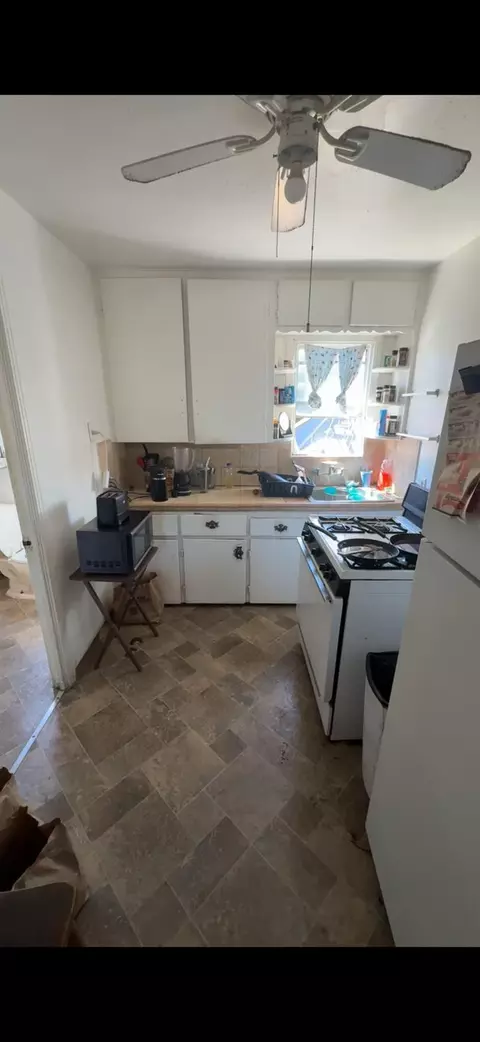 Kitchen - 1657 Cypress Way, Merced, CA 95341 photo 2 of 5