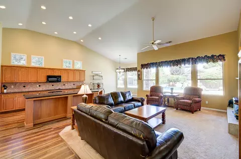 Living - 2855 Richert Ave, Clovis, CA 93611 photo 2 of 4