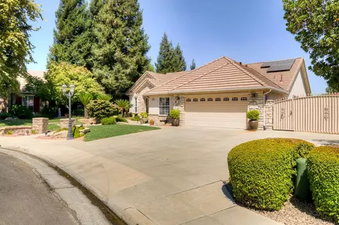 Exterior - 2855 Richert Ave, Clovis, CA 93611 photo 3 of 12