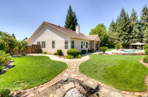 Exterior - 2855 Richert Ave, Clovis, CA 93611 photo 11 of 12