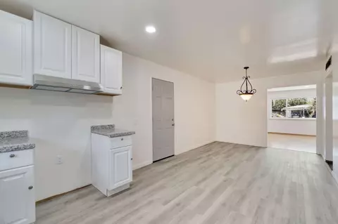 Dining - 880 I St, Parlier, CA 93648 photo 2 of 2