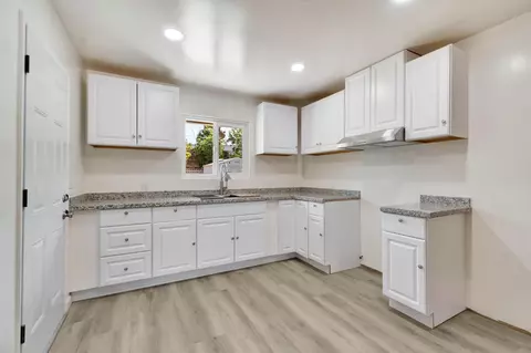 Kitchen - 880 I St, Parlier, CA 93648 photo 2 of 3