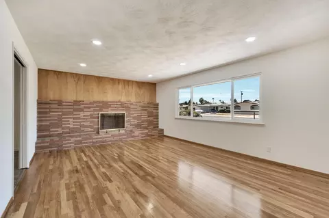 Living - 880 I St, Parlier, CA 93648 photo 1 of 4