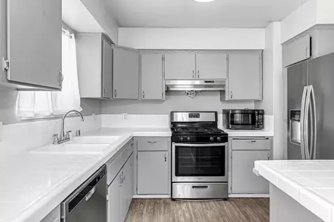 Kitchen - 12511 A, Biola, CA 93606 photo 3 of 5