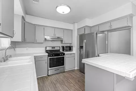 Kitchen - 12511 A, Biola, CA 93606 photo 2 of 5